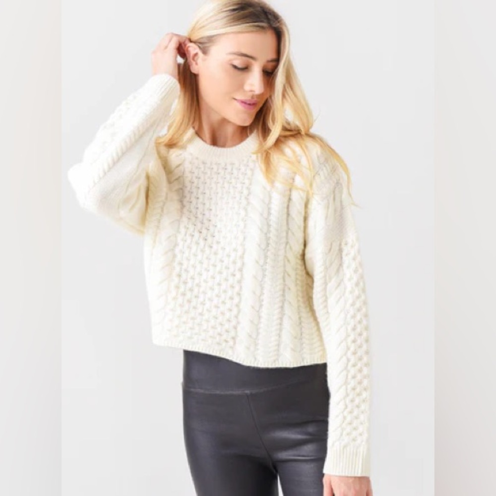 WOMEN'S WOOL CASHMERE CABLE CREWNECK SWEATER